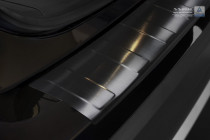 Ochranná lišta hrany kufru Mitsubishi Outlander 2015- (tmavá, po faceliftu)