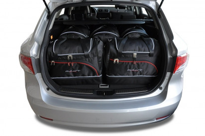 Sada cestovních tašek Toyota Avensis 2009-2018 (combi)