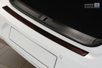 Ochranná lišta hrany kufru VW Passat B8 2016- (sedan, červený carbon)