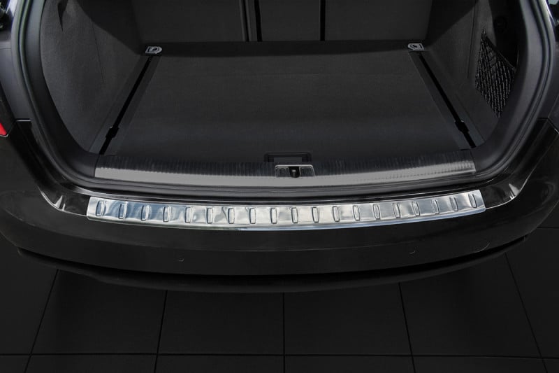 Ochranná lišta hrany kufru Audi A4 2012-2015 (combi, matná)