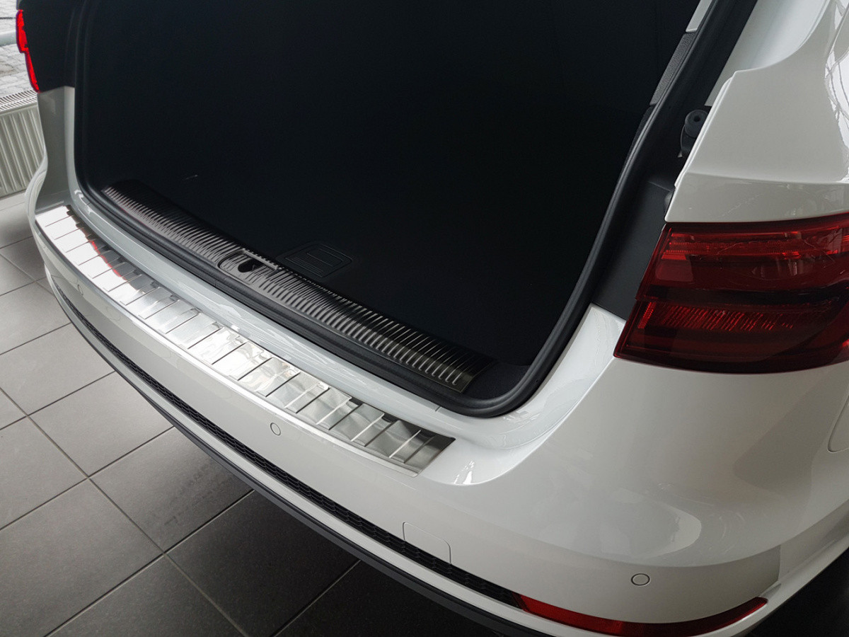 Ochranná lišta hrany kufru Audi A4 2015- (combi)