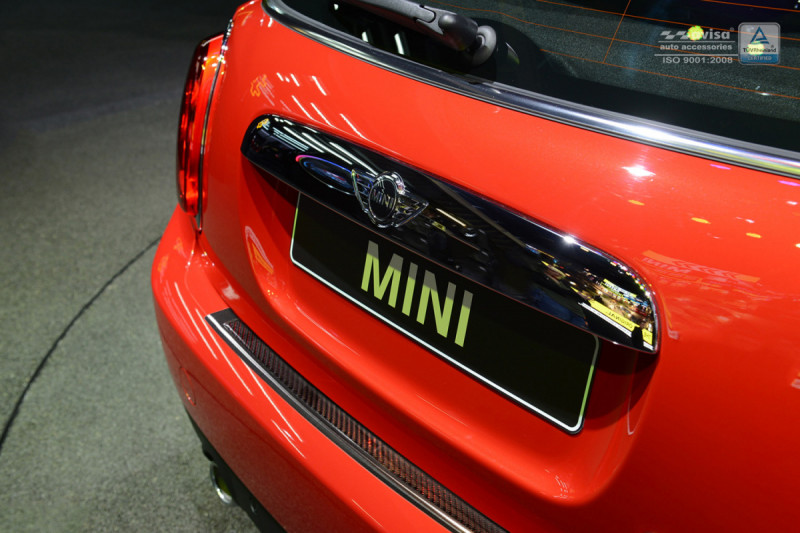 Ochranná lišta hrany kufru Mini Cooper 2014- (F56, carbon)
