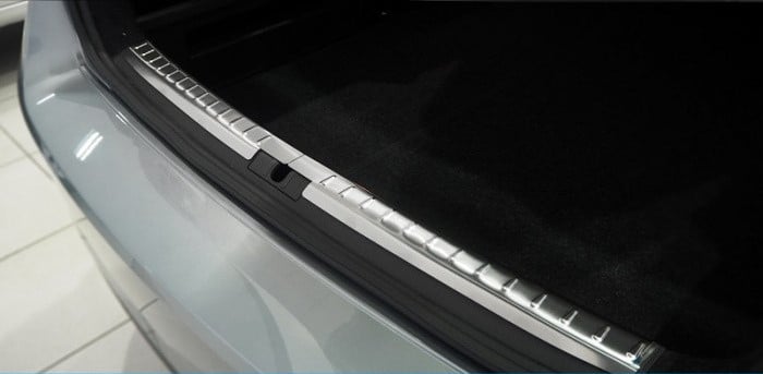 Ochranná lišta hrany kufru Škoda Superb III. 2015-2023 (vnitřní)